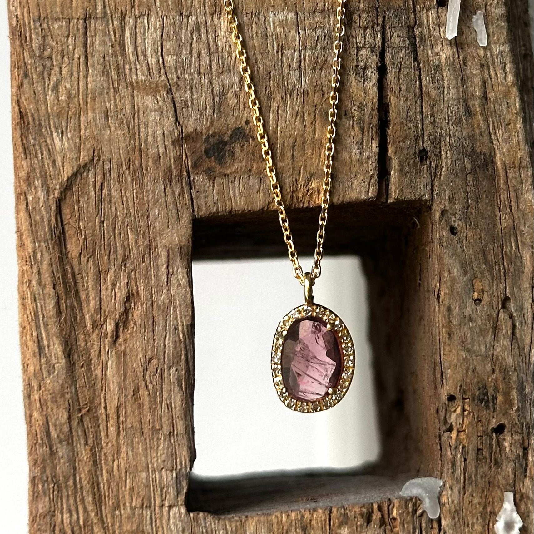 Collier Victoria Rose