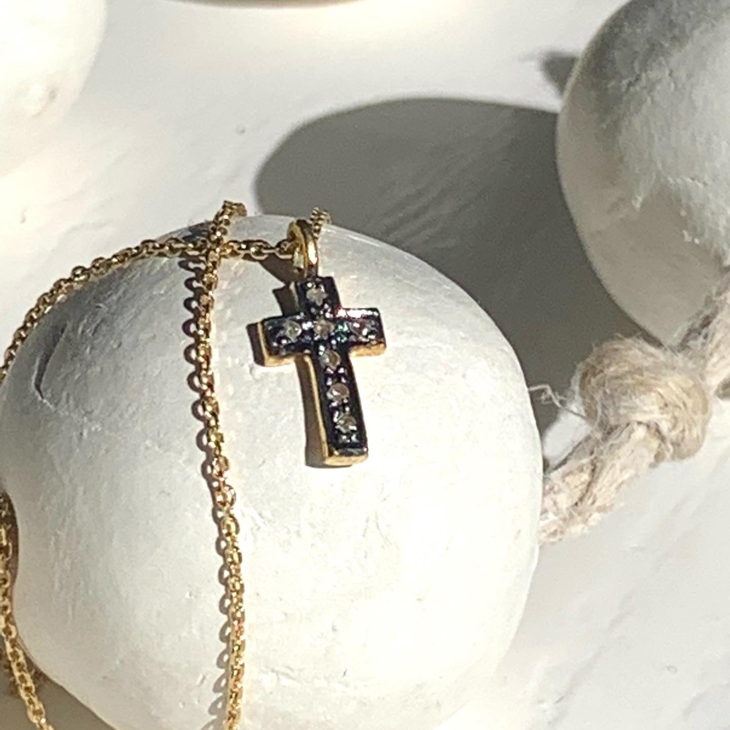Collier croix diamant
