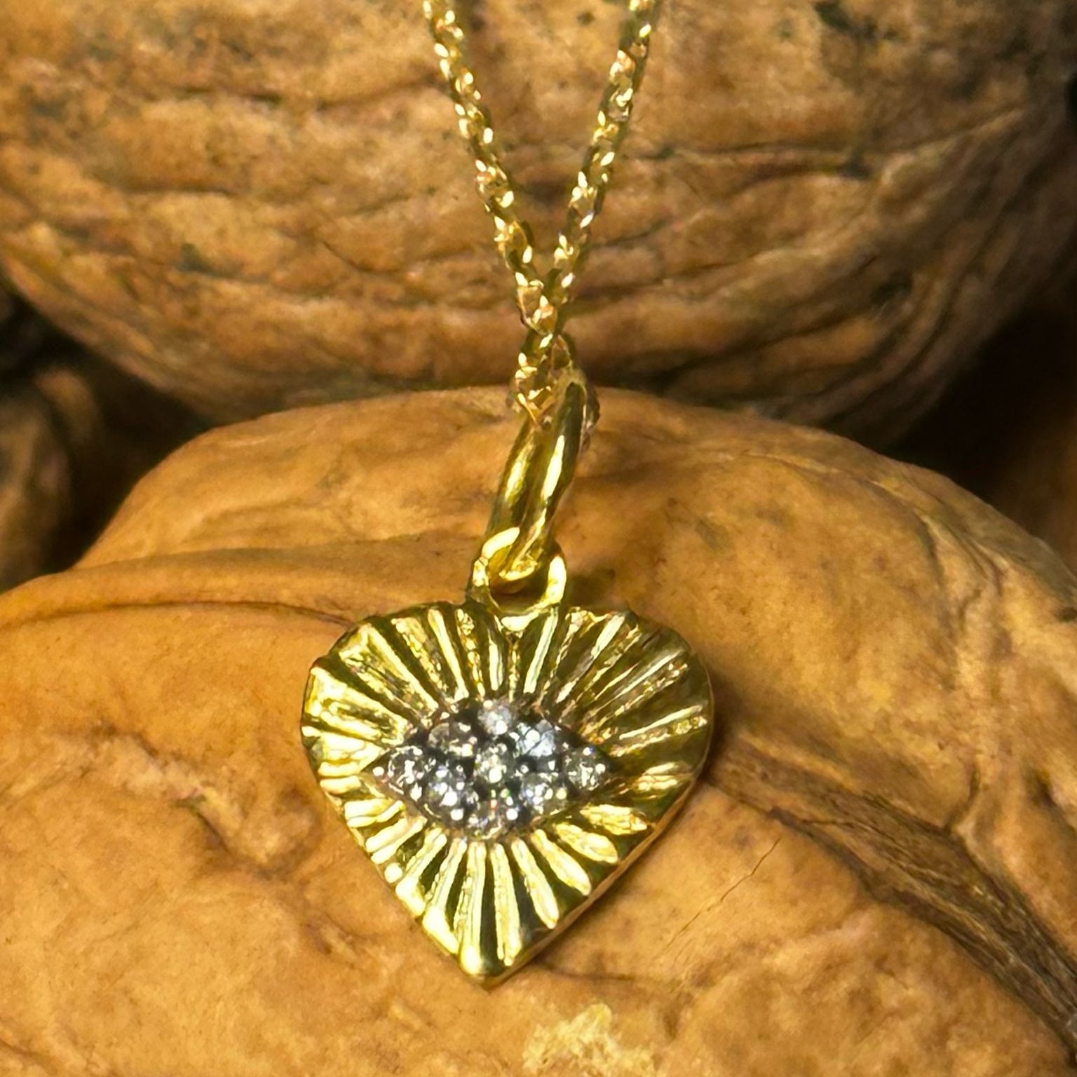 Collier Shine